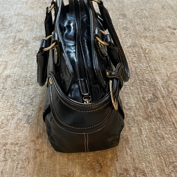 Vintage All Leather Bag. Totally 80s. - Picture 3 of 14